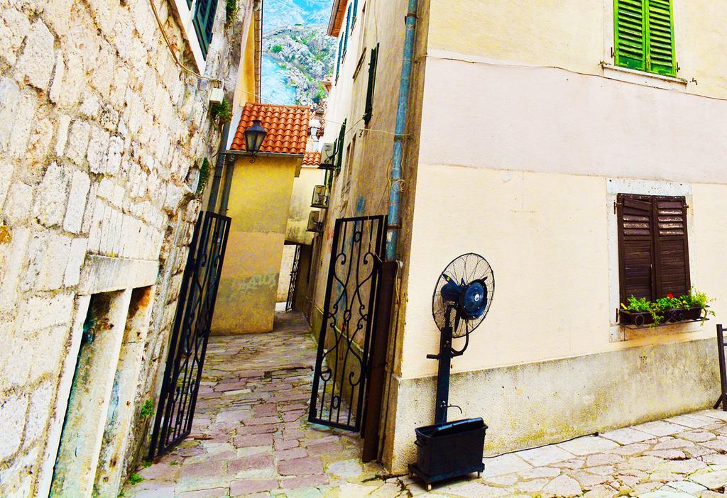 Tajami Apartments Kotor Exterior photo